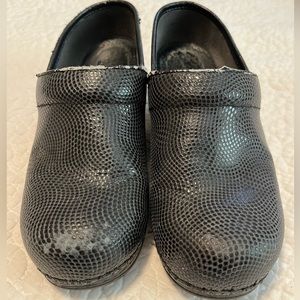 Dansko XP 38 black